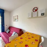 Grazioso N 61 A 100 Mt Dal Mare Apartman *